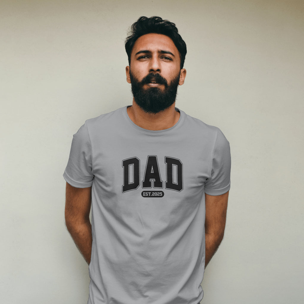 Dad Est. 2025 Men's T-Shirt