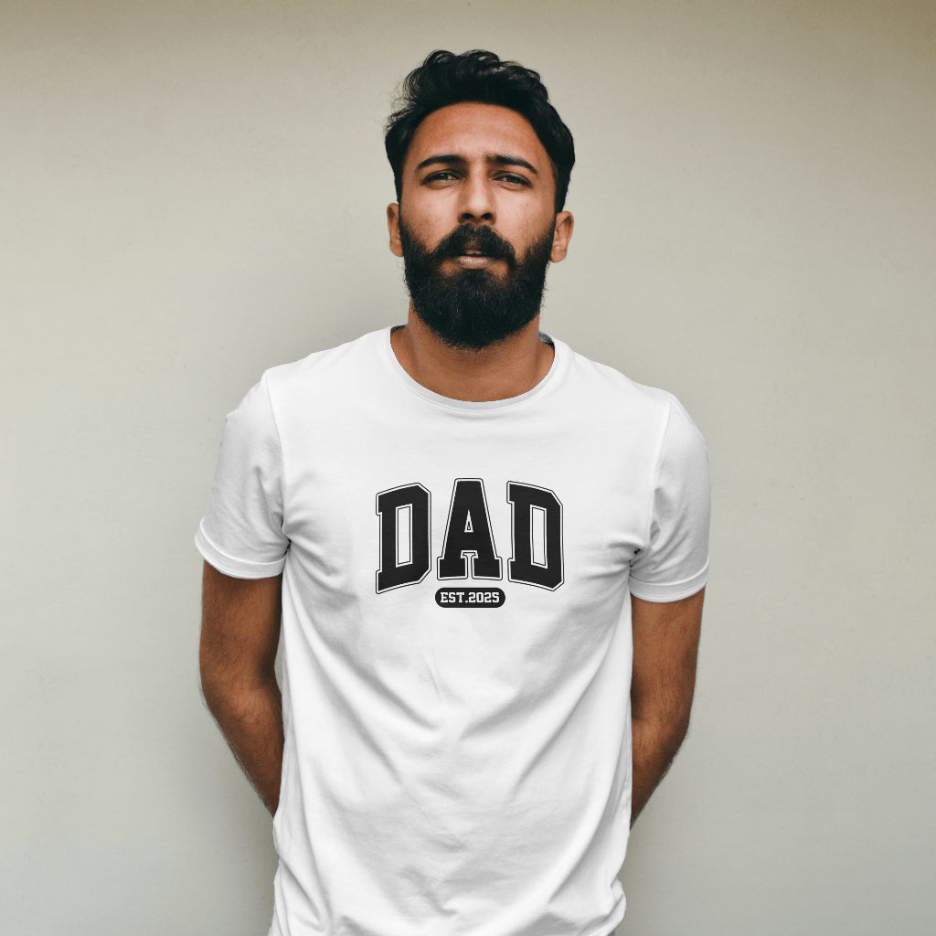 Dad Est. 2025 Men's T-Shirt