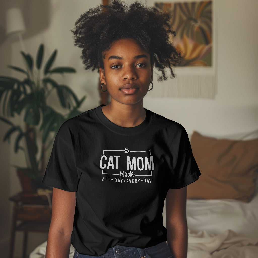 Cat Mom Mode Unisex T-Shirt