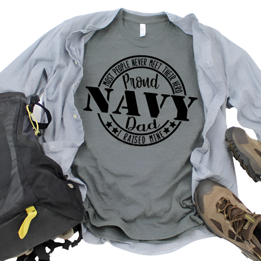 Proud Navy Dad Men's T-Shirt